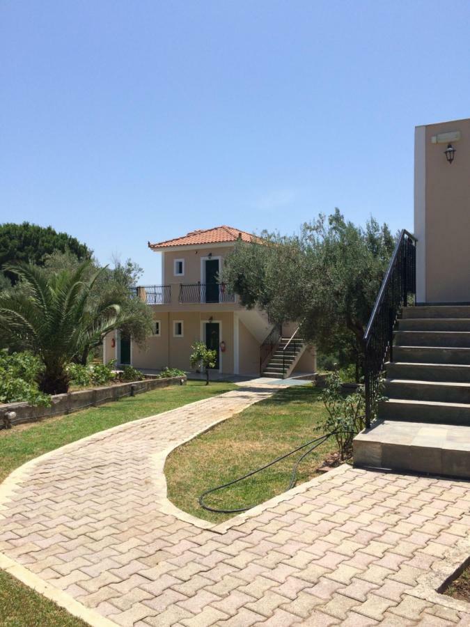 Koukounaries Studios Skala  Luaran gambar