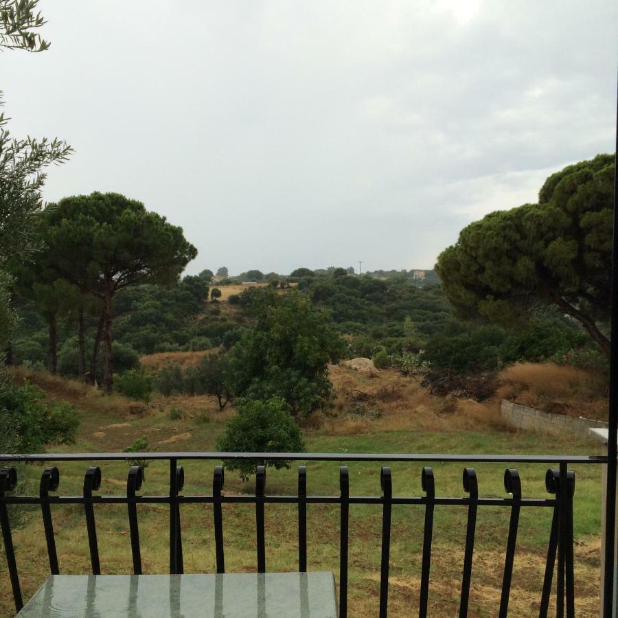 Koukounaries Studios Skala  Luaran gambar